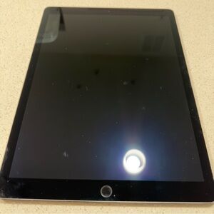 Apple iPad Pro 12.9 1st Gen